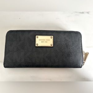 Authentic Black Michael Kors Wallet -  Good Used Condition